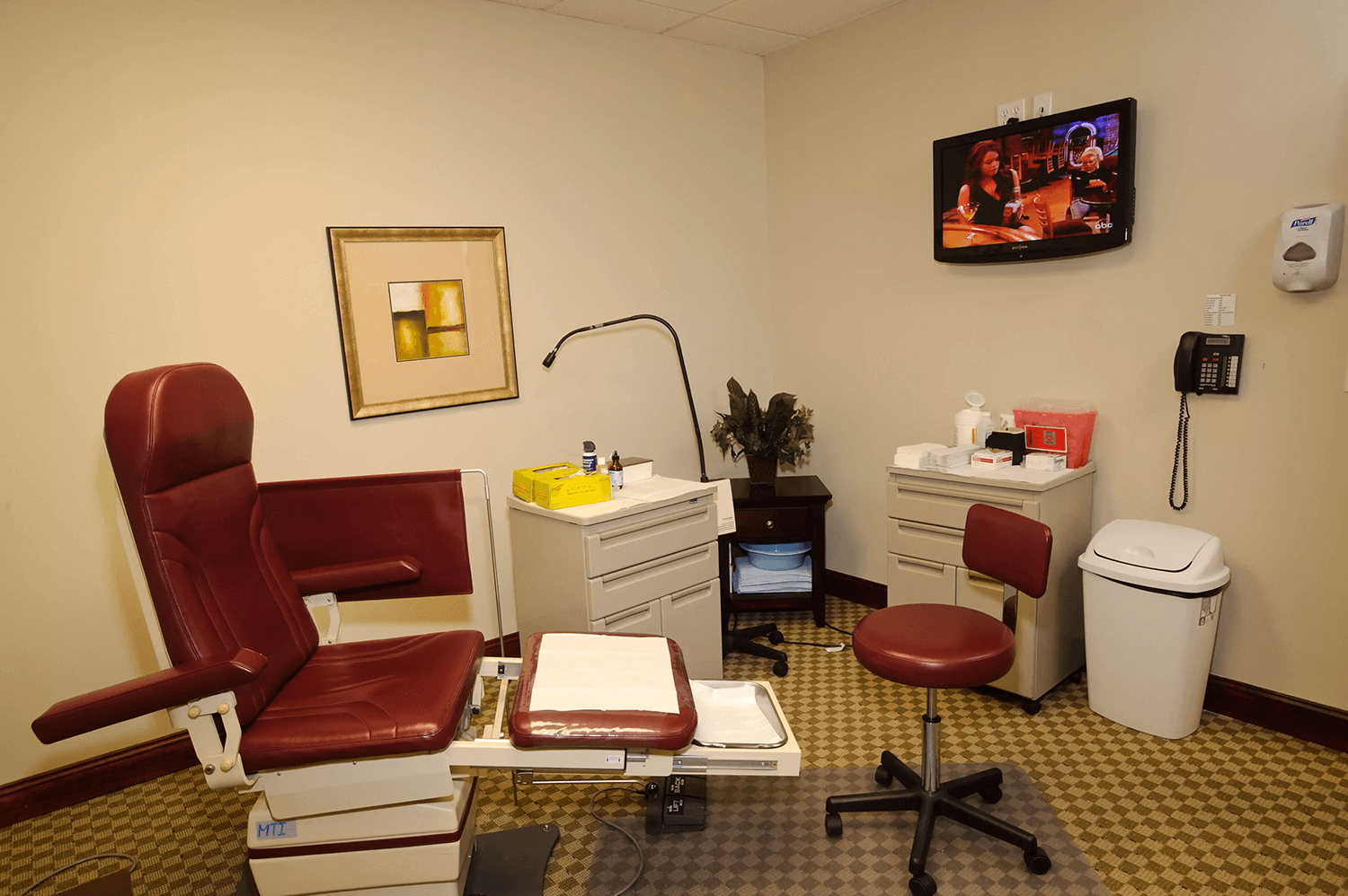 Image of exam room at Livingston Podiatry Associates